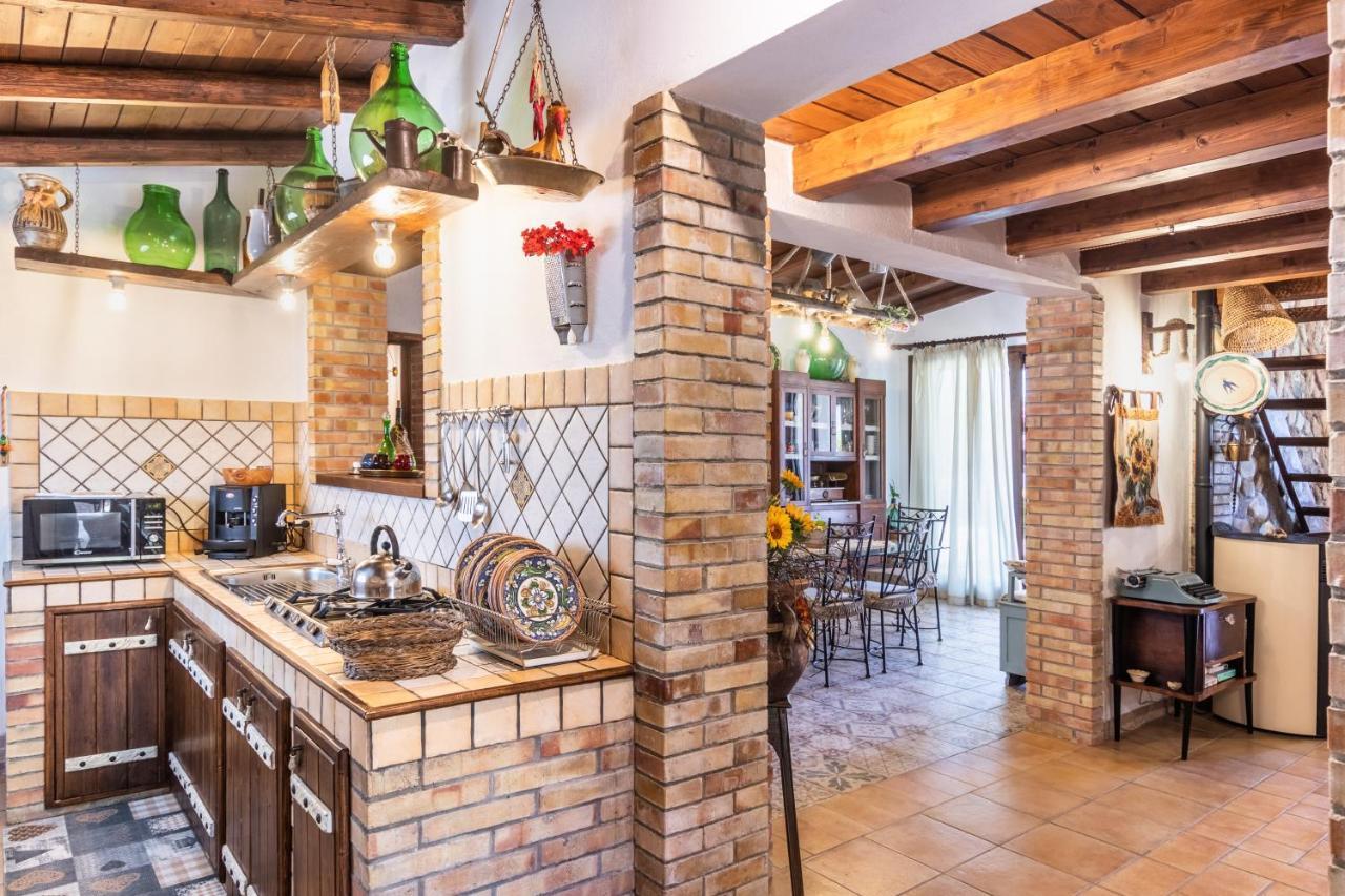 Villa Suq With Pool, Parking & Wifi Noto Exteriör bild