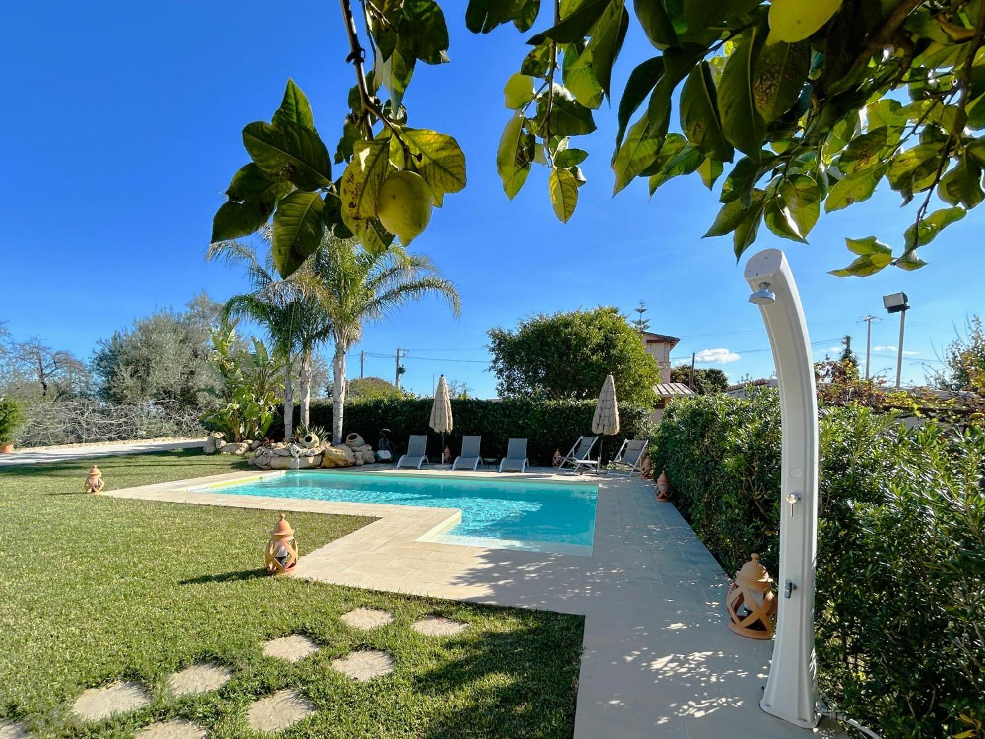 Villa Suq With Pool, Parking & Wifi Noto Exteriör bild
